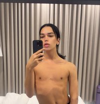 Kevin - Male escort in Riyadh Photo 30 of 30