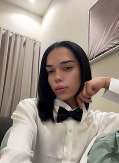 Kevin - Male escort in Riyadh Photo 28 of 29
