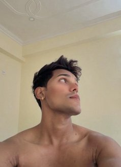 Kevin Big Tool - Acompañantes masculino in Mumbai Photo 3 of 12