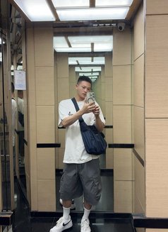 kevin - Masajista in Shanghai Photo 3 of 3