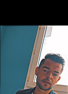 Kevin - Male escort in Dubai Photo 2 of 5