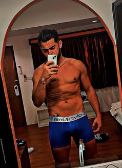 Kevin 🇫🇷 - Male escort in Dubai Photo 6 of 7