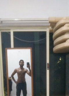 Kevin Fresh and New - Acompañantes masculino in Kolkata Photo 3 of 8