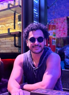 Kevin - masseur in Bangkok Photo 1 of 2
