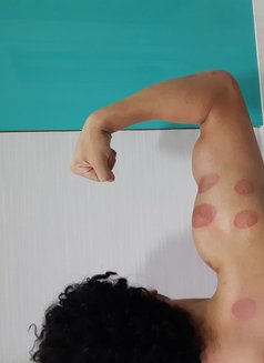 Kevin - masseur in Bangkok Photo 2 of 2