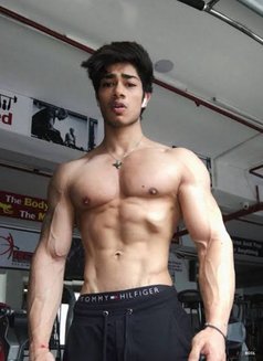 Kevin - Acompañantes masculino in Ahmedabad Photo 1 of 1