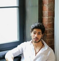 Kevin - Acompañantes masculino in Ahmedabad