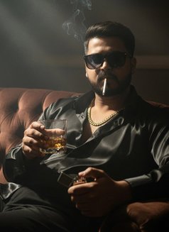 Kevin - Male escort in Bangalore Photo 7 of 7