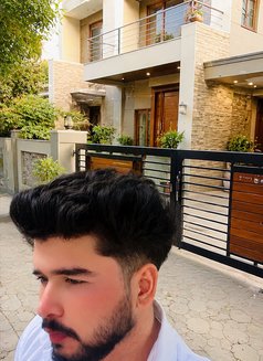Kevin - Acompañantes masculino in Noida Photo 7 of 8