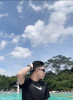 Kevin Jonath - Male escort in Jakarta Photo 3 of 5