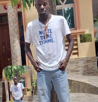 Kevin - masseur in Mombasa