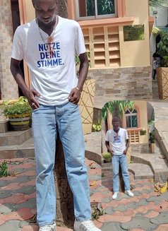 Kevin - Masajista in Mombasa Photo 3 of 4