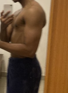 Kevin New Escort for Ladies - Male escort in Colombo Photo 7 of 7
