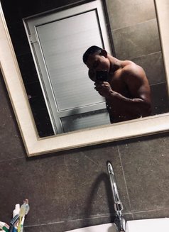 Kevin - Male adult performer in Colombo Photo 2 of 3
