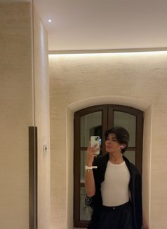 Kevin_XL - Male escort in İstanbul Photo 16 of 17