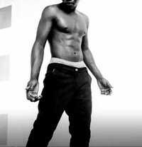 Kevlaa - masseur in Nairobi