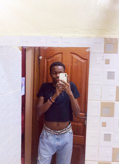 Key - Male escort in Nairobi Photo 2 of 7