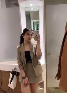 Keysi Pinay - puta in Singapore Photo 2 of 4