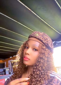 Keyyrae - escort in Abu Dhabi Photo 2 of 5