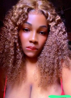 Keyyrae - escort in Abu Dhabi Photo 5 of 5