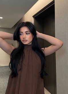 Khadija - escort in Muscat Photo 3 of 6