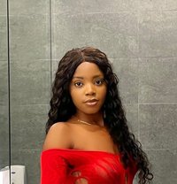 Khadijah - escort in Muscat