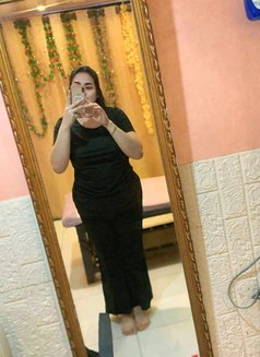 Khai - Transsexual escort in Manila Photo 5 of 5