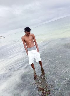Khaileb - Male escort in Nairobi Photo 3 of 4