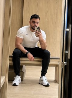 Khaled - Male escort in Dubai Photo 3 of 7