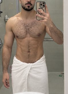 Kenan - Male escort in Dubai Photo 6 of 11