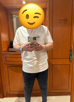 Khaled Massage for Couple & Ladies - Acompañantes masculino in Dubai Photo 1 of 6