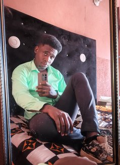 Khalee - Acompañantes masculino in Owerri Photo 3 of 3