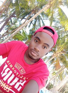 Khaliana - Male escort in Nairobi Photo 1 of 1
