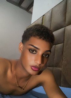 Khalid - Transsexual escort in Nairobi Photo 3 of 4