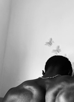 Khalid - Acompañantes masculino in Nairobi Photo 1 of 3