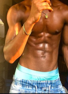 Khalid - Male escort in Nairobi Photo 2 of 7