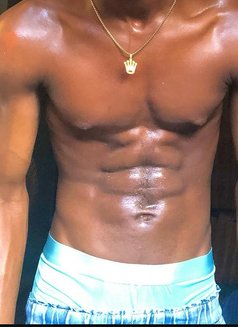 Khalid - Male escort in Nairobi Photo 4 of 7