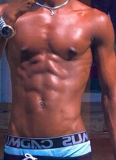 Khalid - Male escort in Nairobi Photo 5 of 7