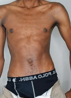 Khalid - Male escort in Nairobi Photo 4 of 7