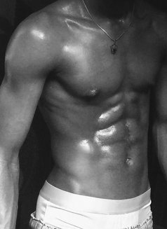 Khalid - Male escort in Nairobi Photo 5 of 7