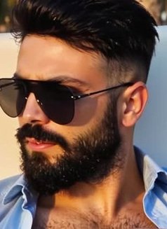 Khalid - Male escort in Beirut Photo 1 of 5