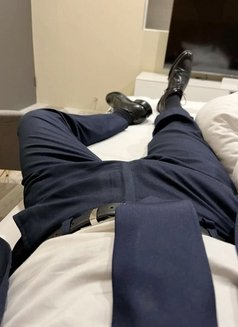 Khalid - Male escort in Beirut Photo 2 of 5