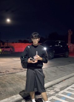 Khalil - Male escort in Makati City Photo 5 of 5