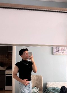 Khan - Male escort in İstanbul Photo 3 of 6