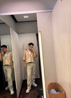Khan - Male escort in İstanbul Photo 4 of 6