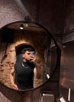 Khan - Male escort in İstanbul Photo 6 of 6