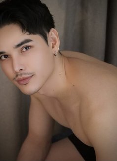 Khan Young Newbie - Male escort in Ho Chi Minh City Photo 17 of 17
