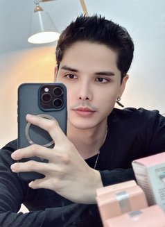 Khan Young Newbie - Male escort in Ho Chi Minh City Photo 13 of 13