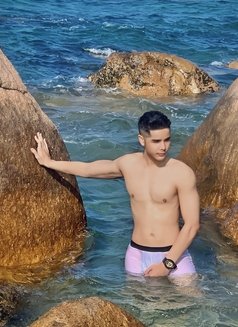 Khan Young Newbie - Male escort in Ho Chi Minh City Photo 1 of 21