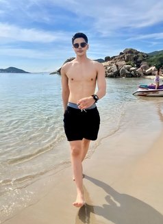 Khan Young Newbie - Male escort in Ho Chi Minh City Photo 2 of 21